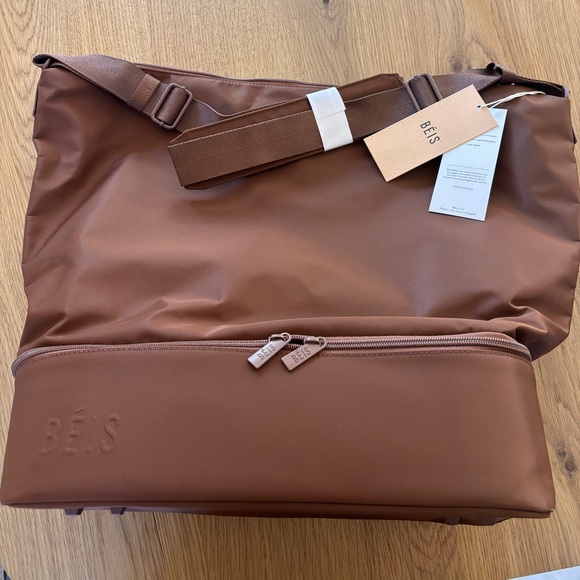 BEIS Crescent Weekender - NWT - Maple - Picture 5 of 7